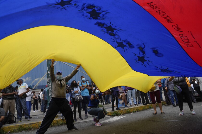 Venezuela va a elecciones, regresan opositores; 8 datos clave - Los Angeles Times