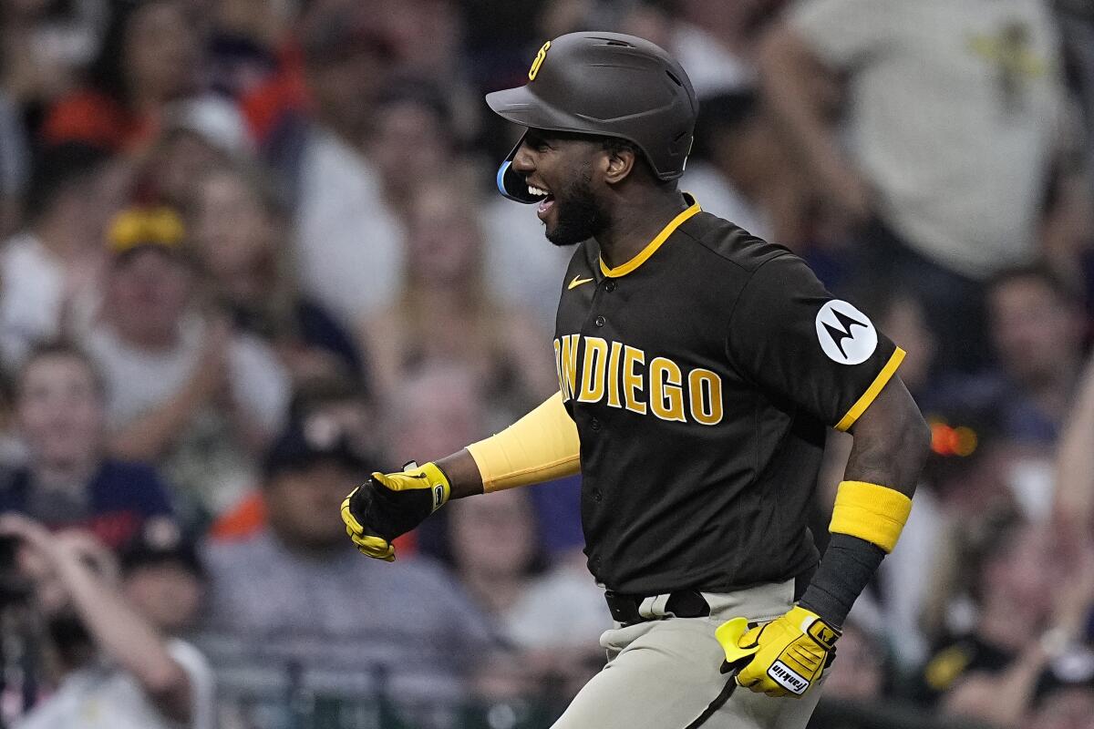 Jurickson Profar re-signs with the San Diego Padres - Fake Teams