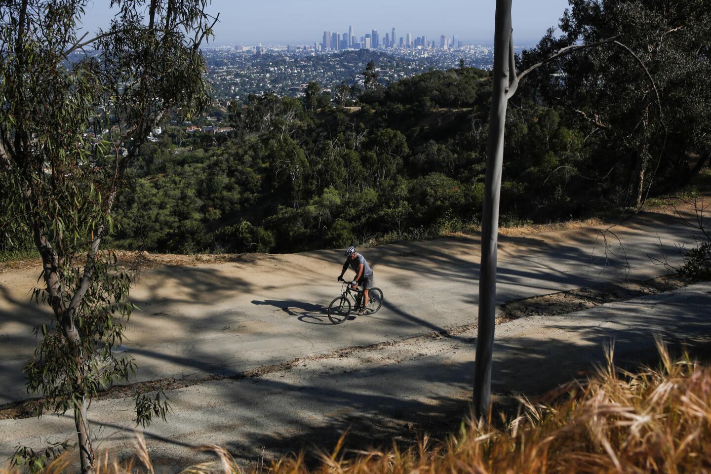 Hike through unique trail in Griffith Park