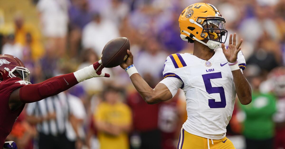 LSU ranks high in best football uniforms, survey finds