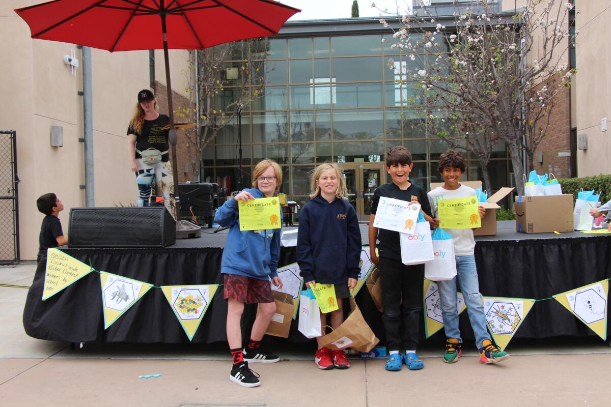 Skyline School fifth graders won an engineering competition award for teamwork at Discovery Fest.