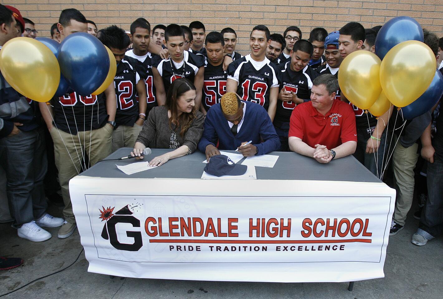 Photo Gallery: Glendale High School's Michael Davis signs letter of intent for BYU