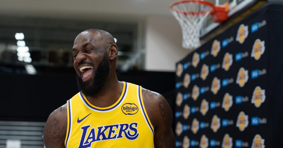 Fan sues LeBron James for ‘deception’ after ‘Second Decision’ tease Fan sues LeBron James for ‘deception’ after ‘Second Decision’ tease