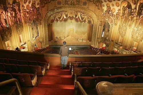 Los Angeles Theatre