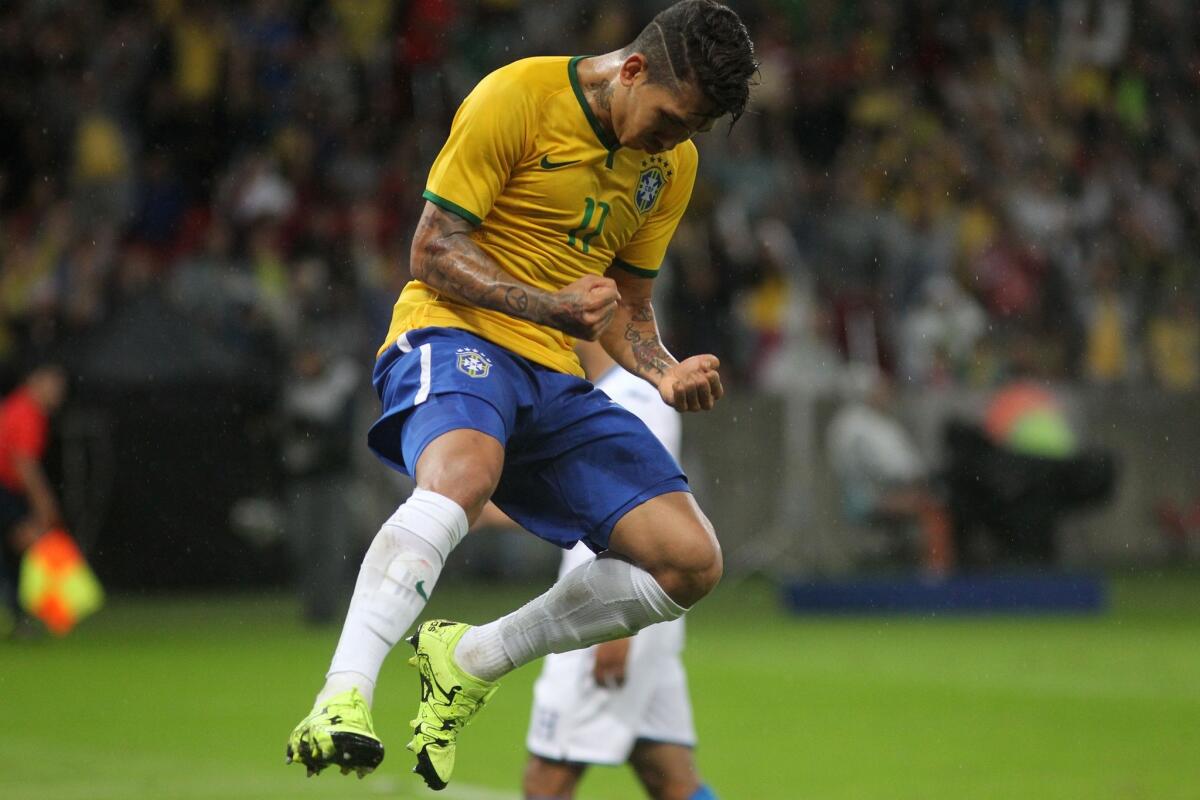 El jugador de Brasil, Roberto Firmino, anotó el único tanto en la victoria ante Honduras.