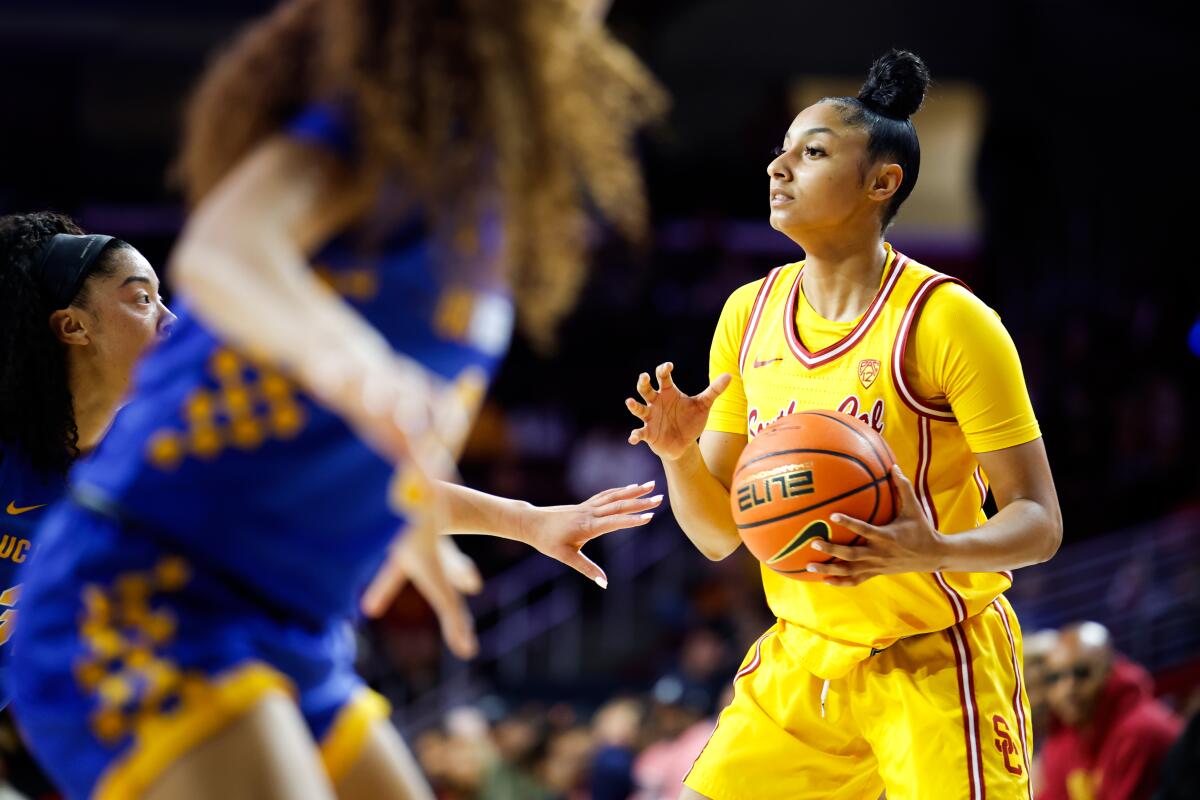 USC guard JuJu Watkins looks to pass during an 85-53 win over UC Riverside at Galen Center on Sunday.