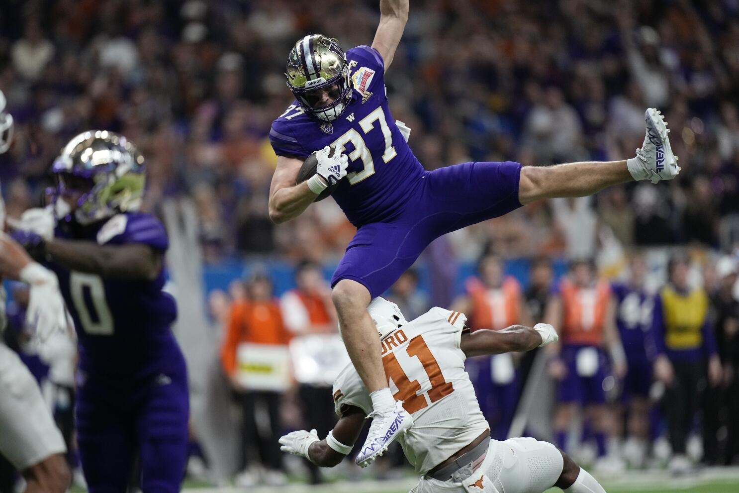 No. 12 Washington beats No. 21 Texas 27-20 in Alamo Bowl - The San Diego  Union-Tribune