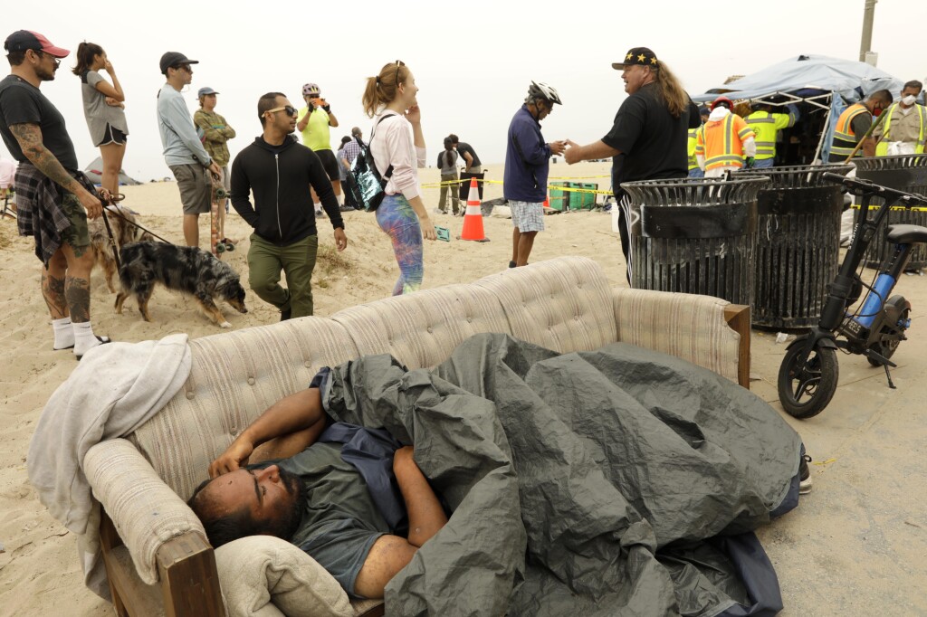 How L.A. finally cleared most Venice Beach homeless camps Los Angeles