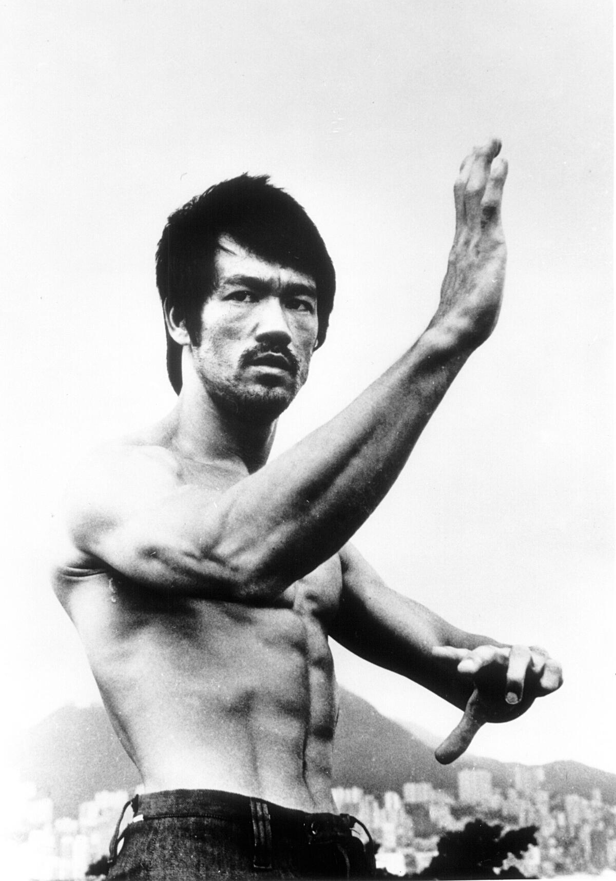 Be Water' Doc Reveals Bruce Lee As The Man Behind The Legend - Los Angeles  Times