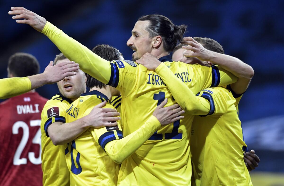 El delantero Zlatan Ibrahimovic tras el gol de Suecia en la victoria 1-0 ante Georgia en las eliminatorias del Mundial.