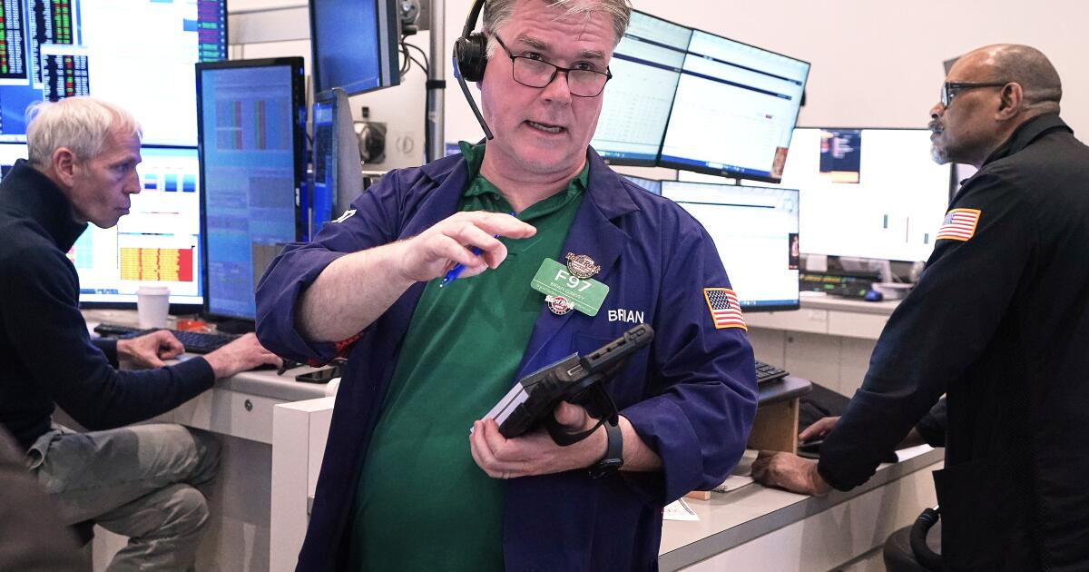 Wall Street’s record-setting run halts as AI stocks slump and oil prices rise