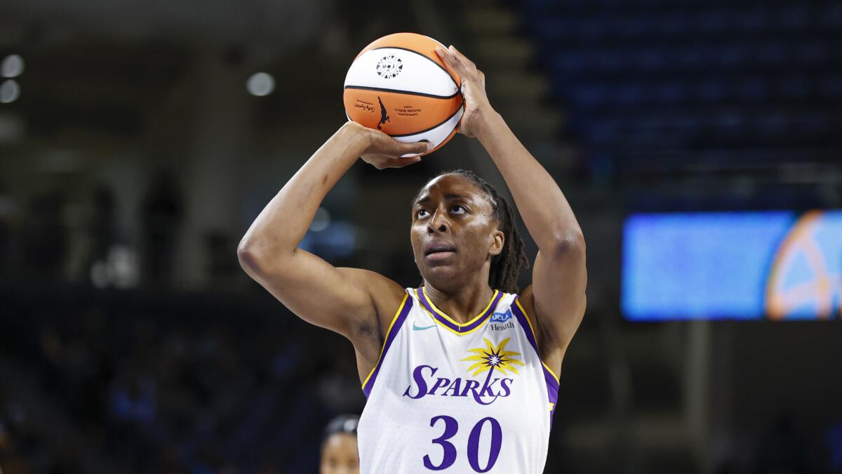 Sparks forward Nneka Ogwumike shoots a free throw against the Chicago Sky.