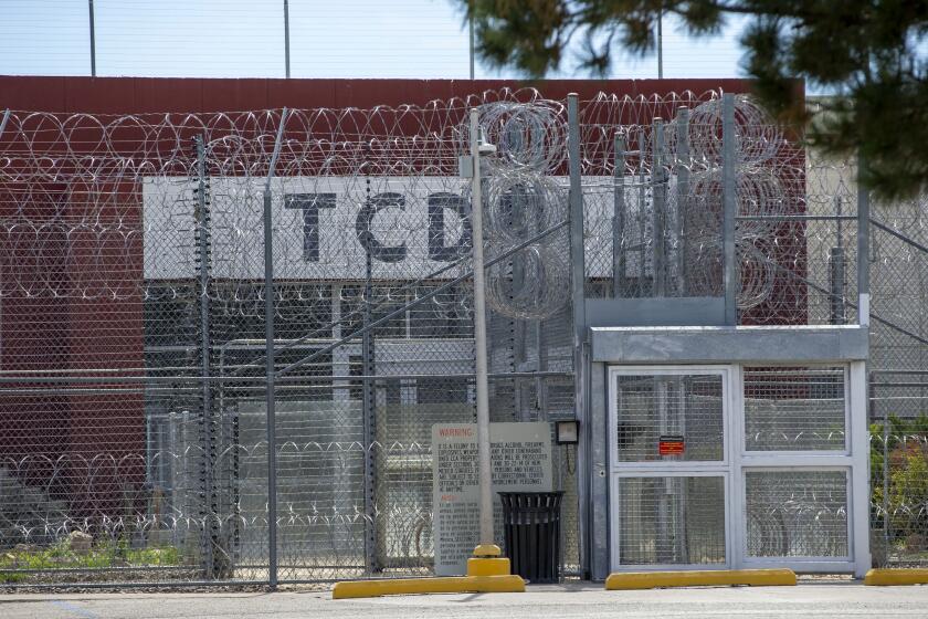 ARCHIVO - Esta imagen del 29 de septiembre de 2022 muestra el Centro de Detención del Condado Torrance, en Estancia, Nuevo 惭é虫颈肠辞. (AP Foto/Andrés Leighton, archivo)