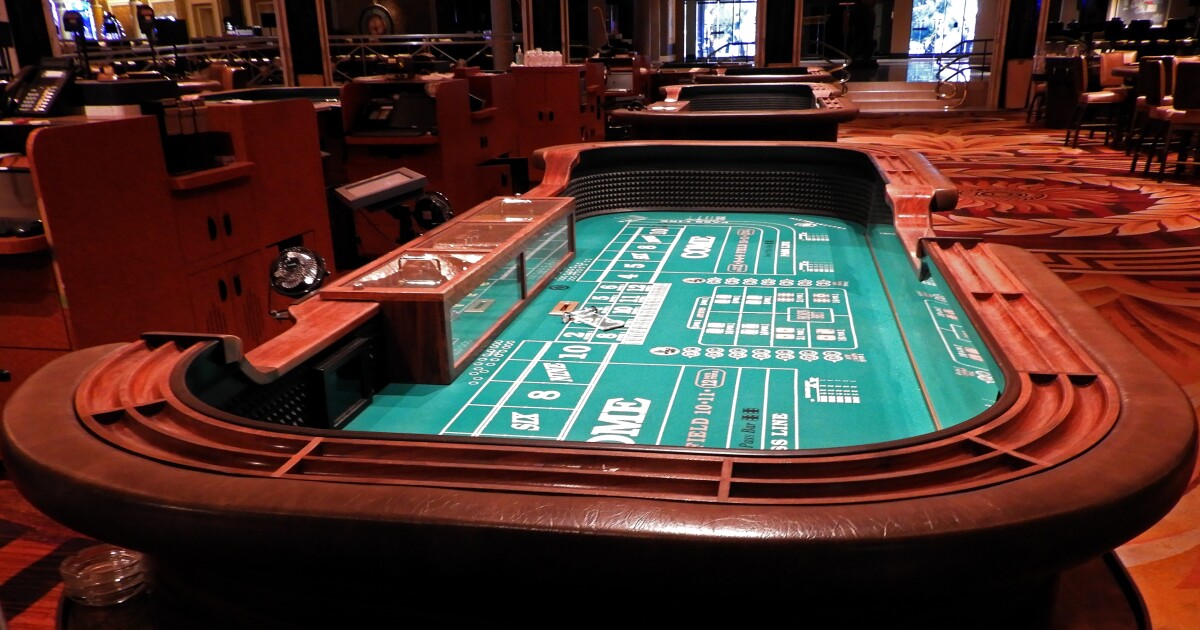 Travel craps table layout
