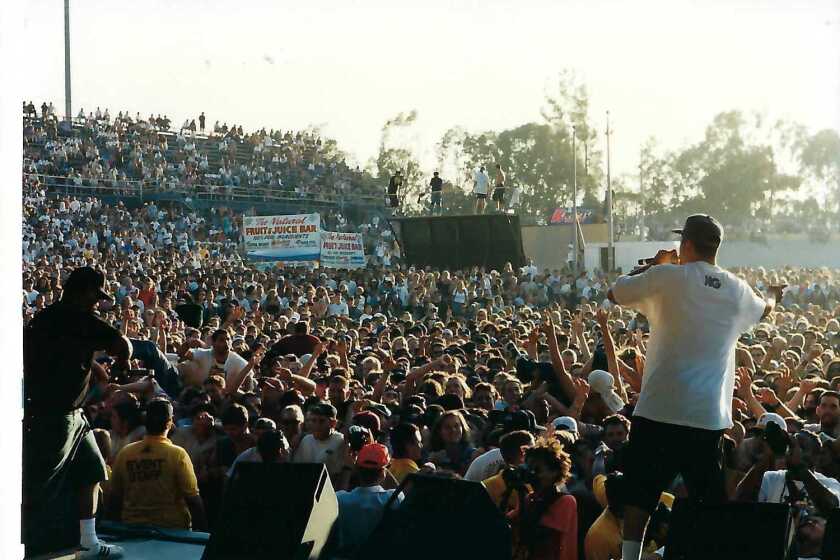 Cypress Hill and audience at Lollapalooza in 1995
