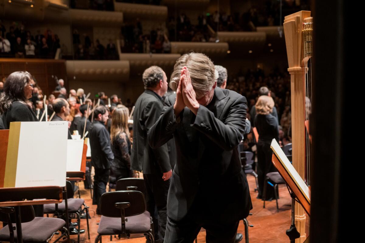 Esa-Pekka Salonen leaving the stage of Davies Symphony Hall