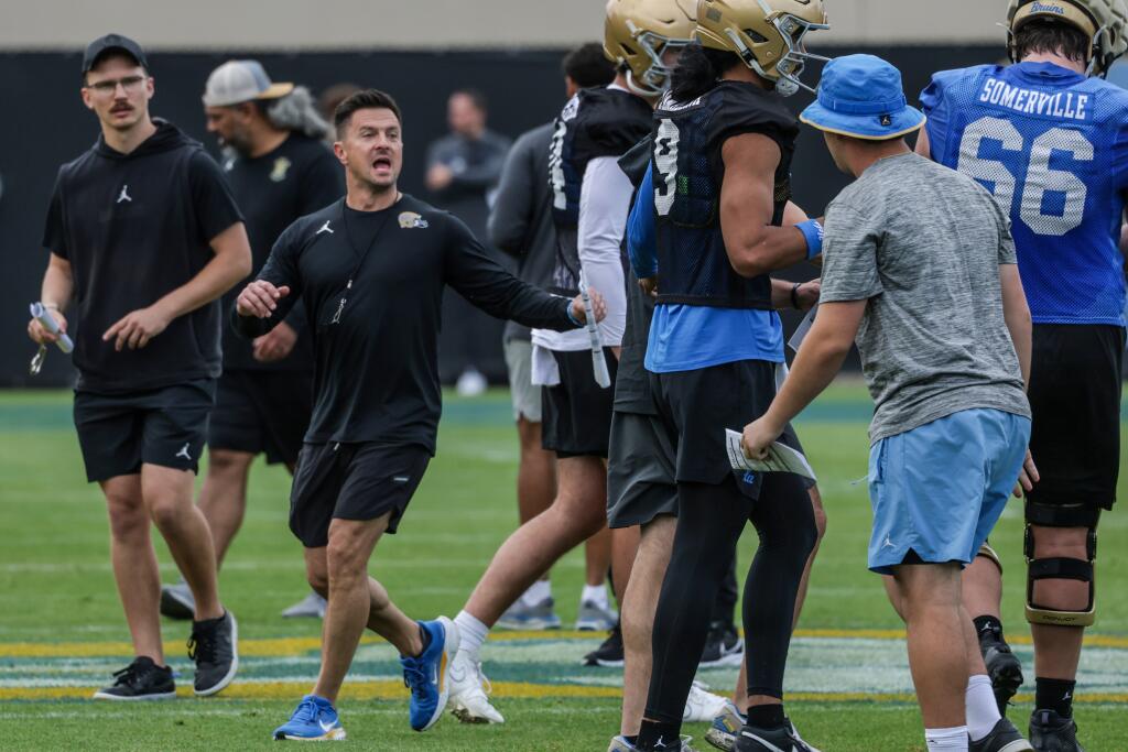 Inside Bob Chesney's quest to remake UCLA one practice at a time - Los ...