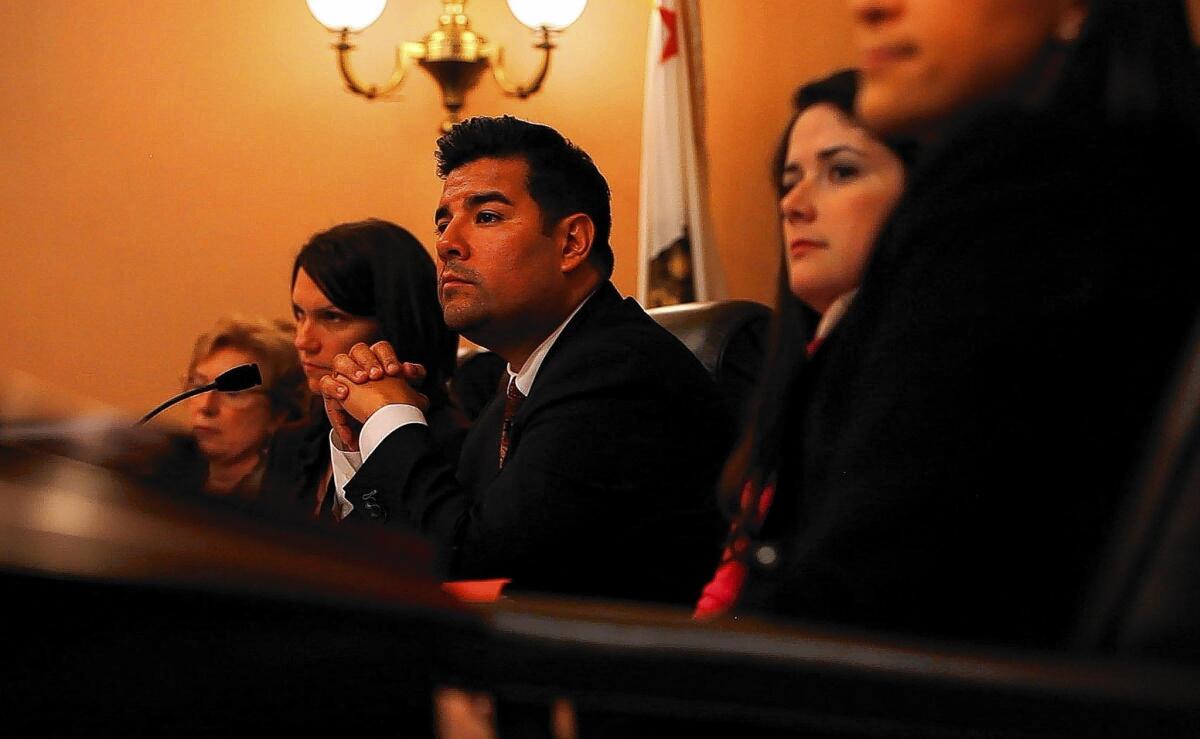A measure proposed by Sen. Ricardo Lara (D-Bell Gardens) to provide healthcare coverage to immigrants living in California illegally has bene shelved by the state Legislature.