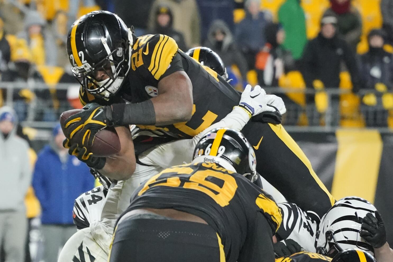 Burrow throws 4 TD passes, Bengals rally past Steelers 37-30 – KGET 17