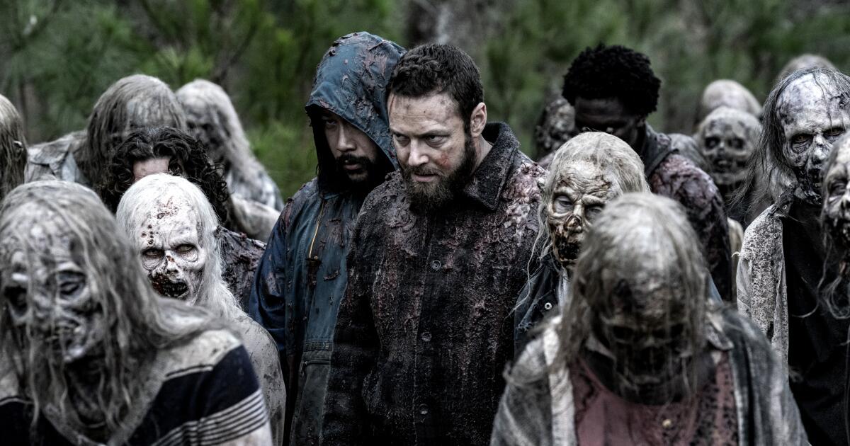 Netflix expands ‘The Walking Dead’ deal, but loses exclusive hold on zombie franchise www.latimes.com Netflix expands ‘The Walking Dead’ deal, but loses exclusive hold on zombie franchise www.latimes.com