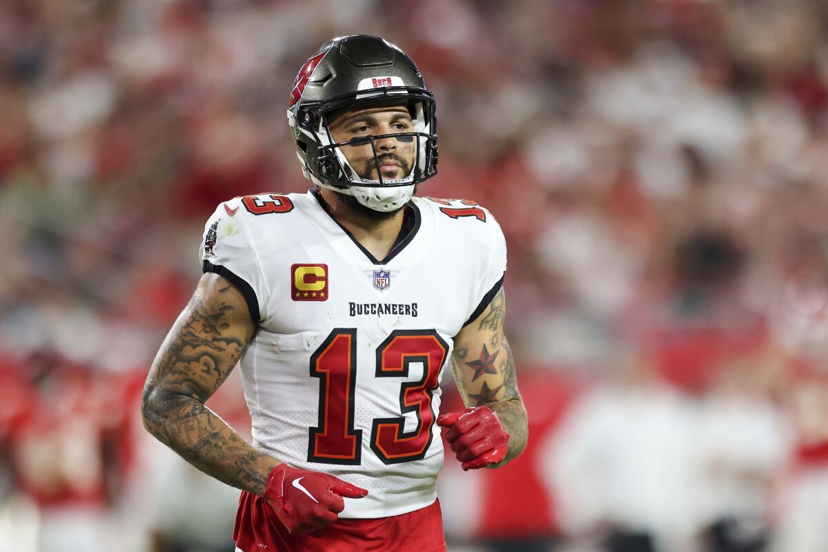 Tampa Bay Buccaneers wide receiver Mike Evans runs to the line during a game against the Kansas City Chiefs.