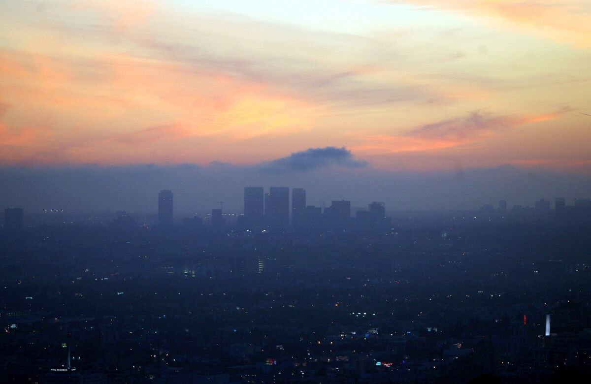 A view of downtown Los Angeles on a smoggy afternoon in 2006.