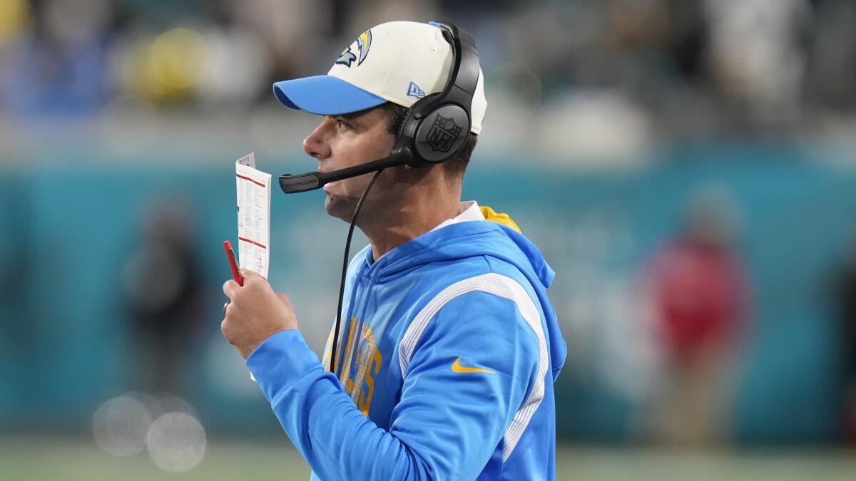 New Chargers coach Brandon Staley completes coaching staff - Los Angeles  Times