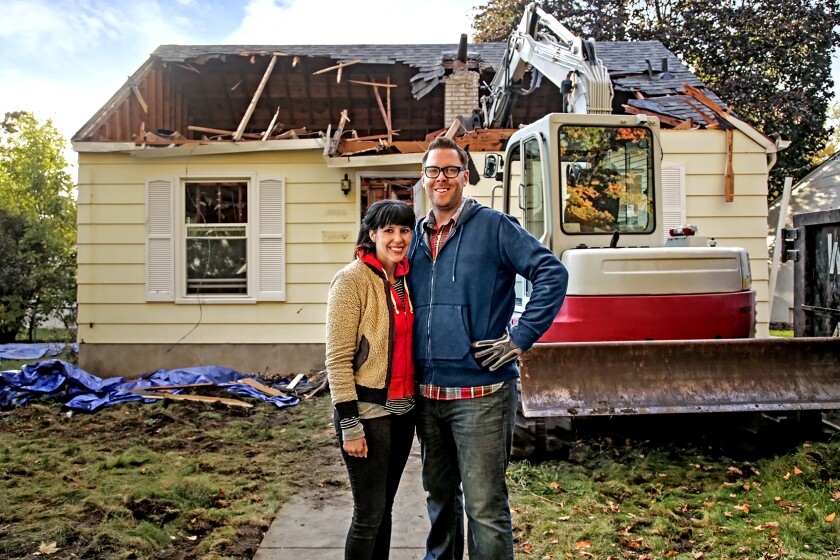 On HGTV’s "Stay or Sell," hosts Brad and Heather Fox present Minneapolis homeowners with an option: customize an existing house or buy a new one.