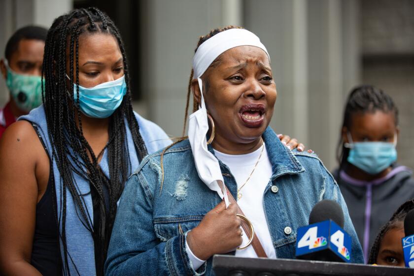 LOS ANGELES, CA - OCTOBER 21: Shelia Glass, mother of Dupree Glass, speaks outside the Clara Foltzridge Courthouse during a press conference on Wednesday, Oct. 21, 2020 in Los Angeles, CA. (Jason Armond / Los Angeles Times)