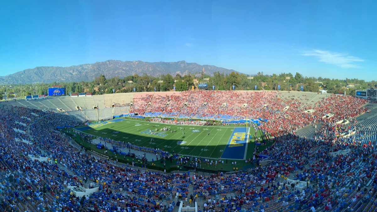 Ucla Games At Rose Bowl Feel Depressing Because Of Sparse Crowds