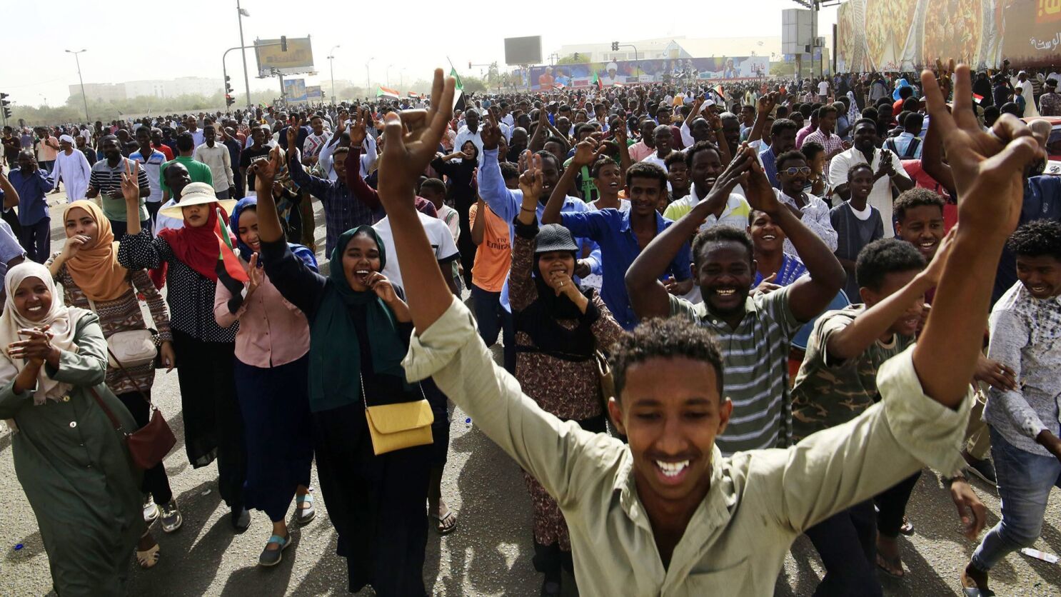Sudan coup: Military ousts President Bashir after months of protests - Los Angeles Times