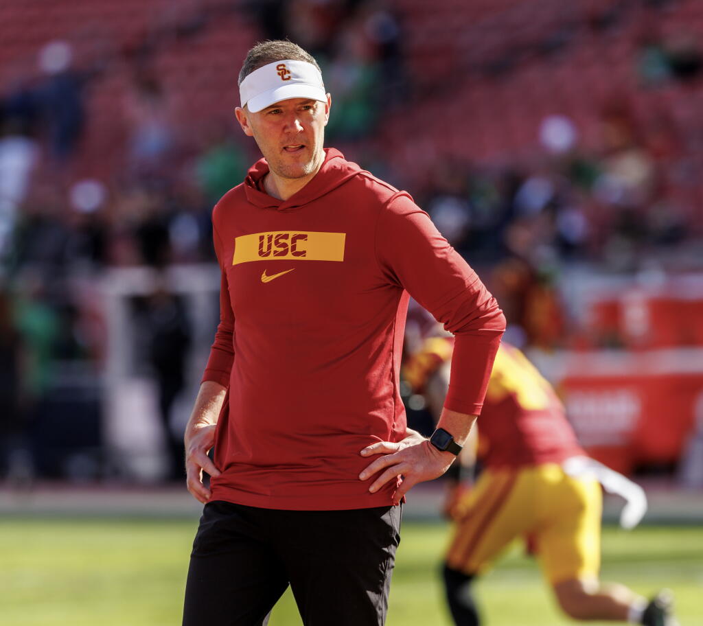 Lincoln Riley Isc Coach USC coach Lincoln Riley touts new hires overhauling recruiting - Los ...