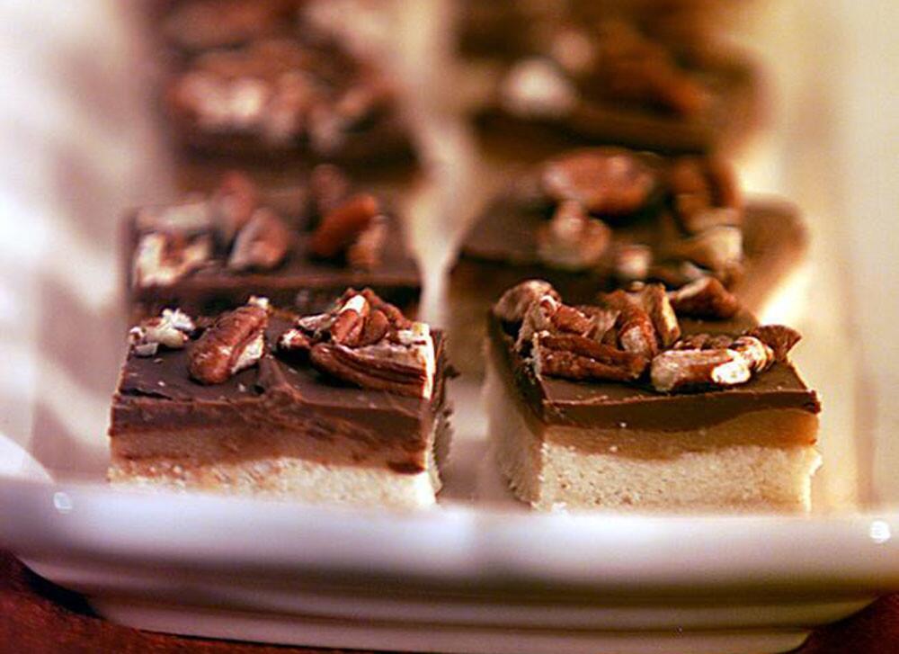 Chocolate caramel shortbread bars