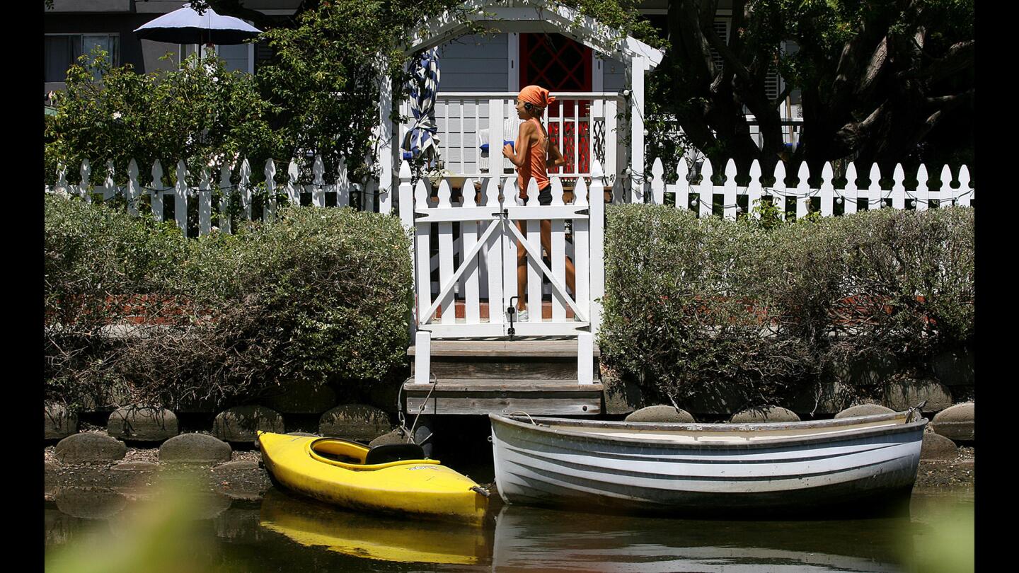 L.A. Walks: Venice Canals