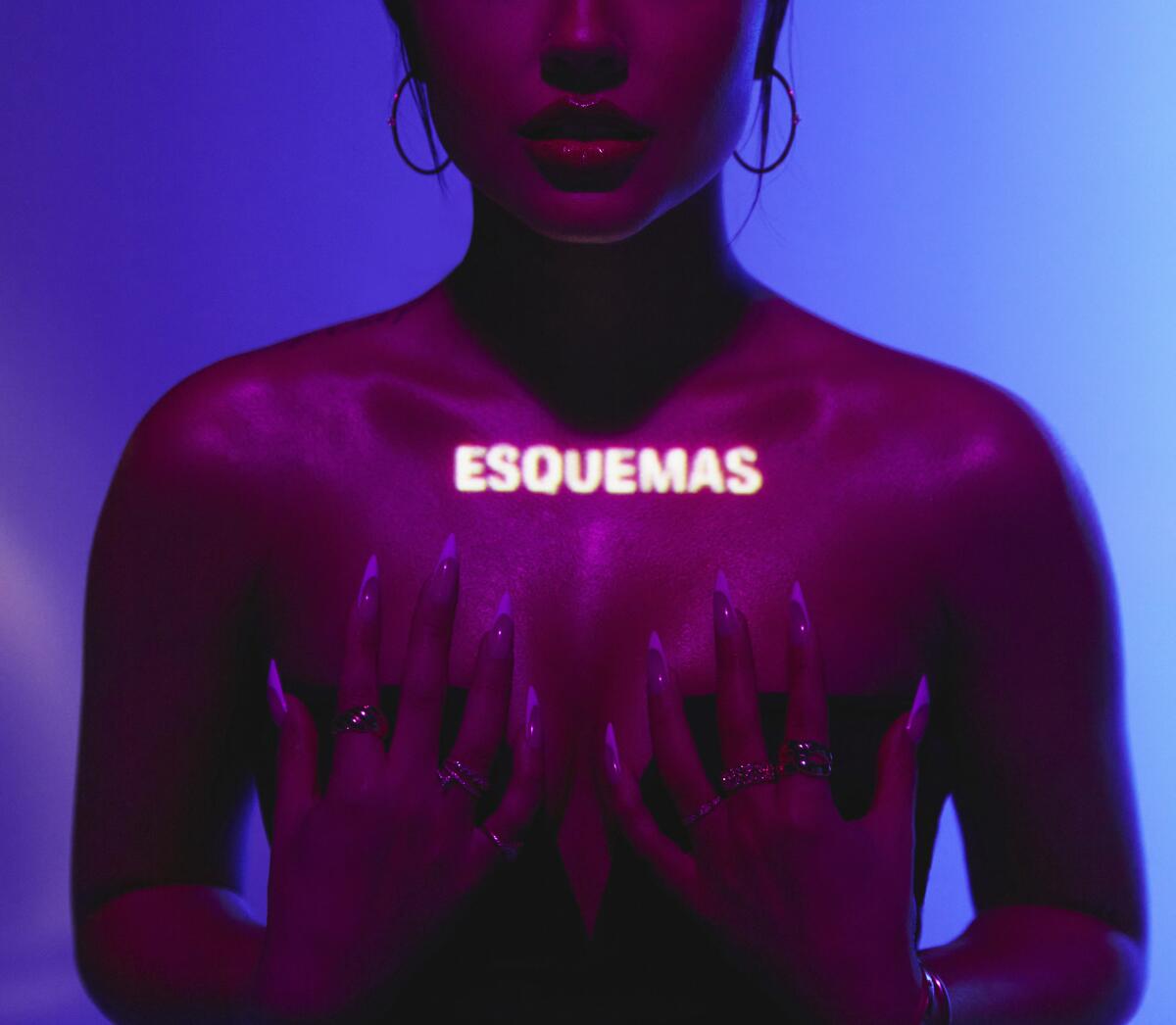 En esta imagen difundida por Sony Music, la portada del nuevo álbum de Becky G, "Esquemas", 