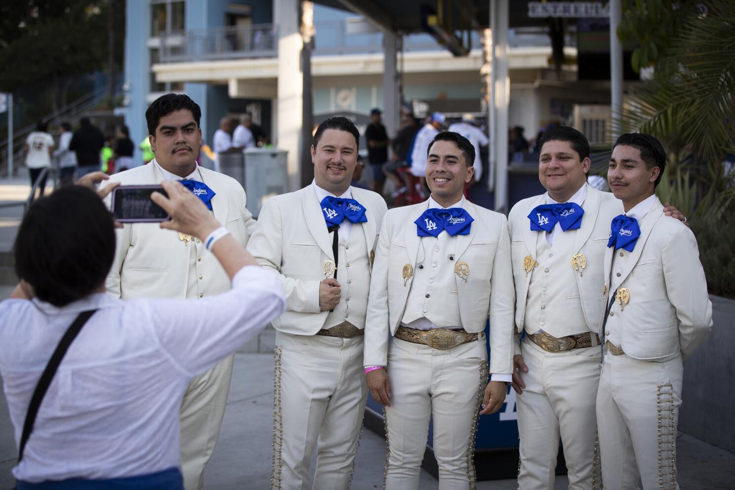 How the Dodgers' mariachis have become a very L.A. tradition - Los