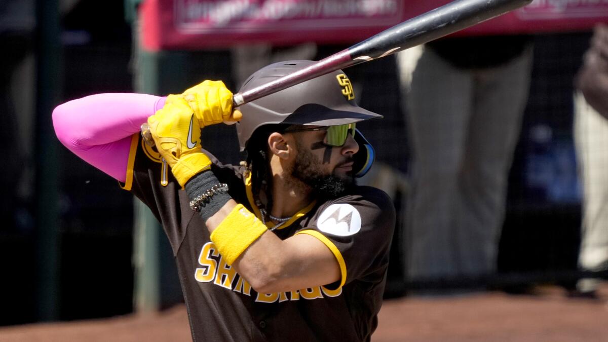 Tatis Jr. makes return to baseball in 10-8 Chihuahuas win at Sacramento