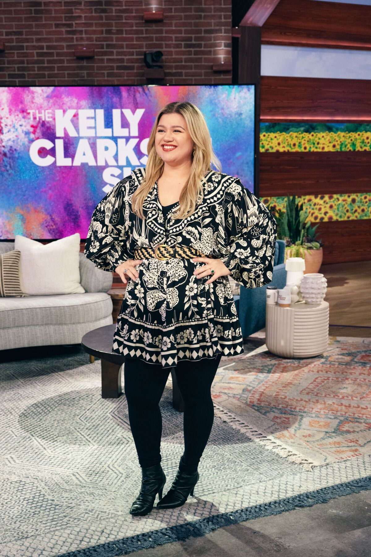 What's changing on 'Kelly Clarkson Show' after allegations? - Los ...
