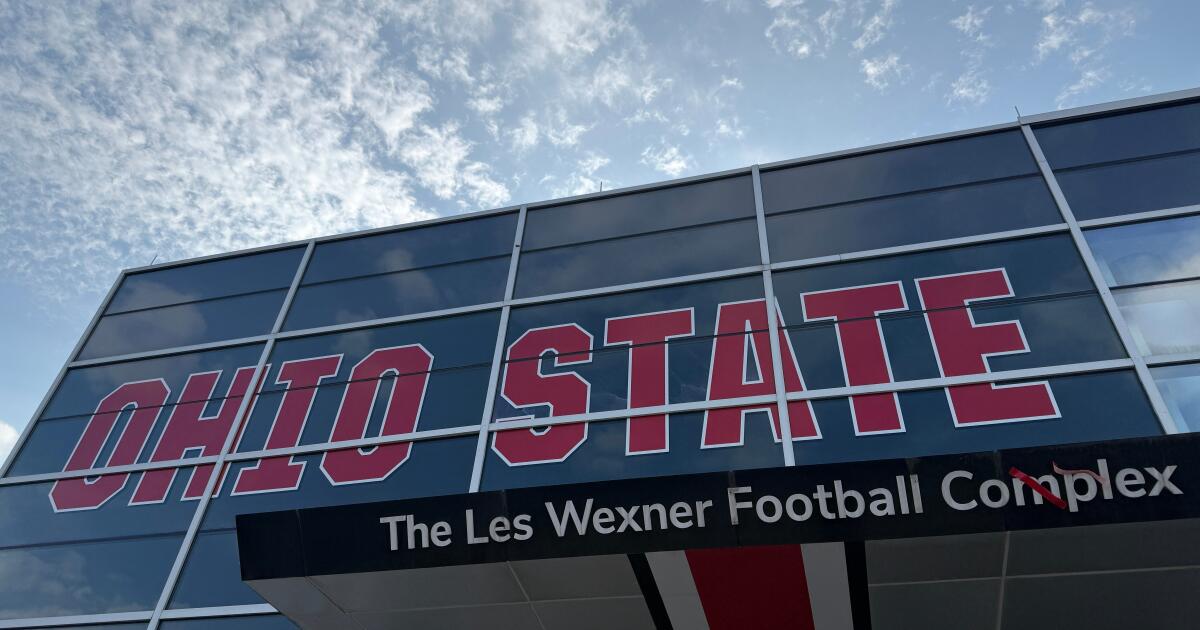 Les universités sont invitées à retirer des bâtiments du campus les noms de ceux qui apparaissent dans les fichiers Epstein