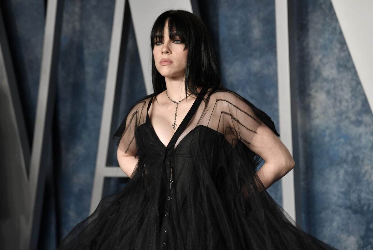 Billie Eilish slams 'idiots' decrying her feminine fashion - Los Angeles Times Billie Eilish slams 'idiots' decrying her feminine fashion - Los Angeles Times