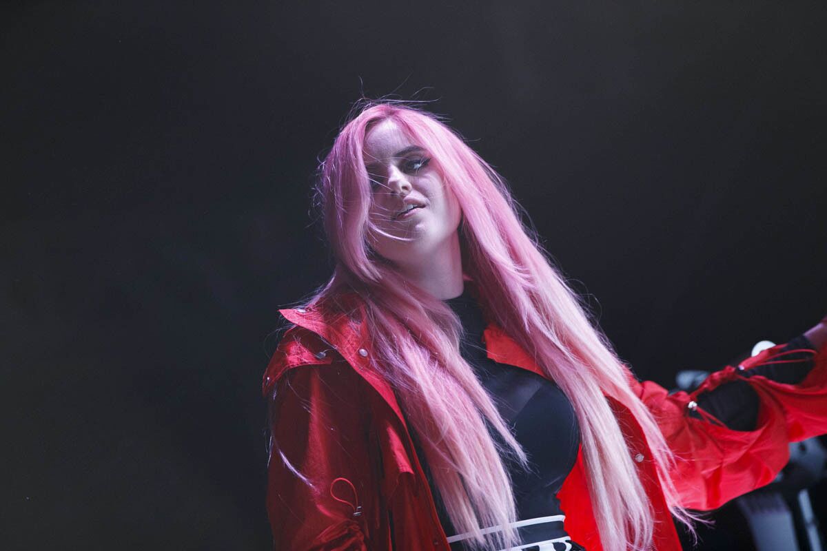 Singer-songwriter Kiiara, aka Kiara Saulters, performs in a guest appearance on stage with Jai Wolf, aka Sajeeb Saha, performs during weekend one of the three-day Coachella Valley Music and Arts Festival at the Empire Polo Grounds on Sunday, April 16, 2017 in Indio, Calif. (Patrick T. Fallon/ For The Los Angeles Times)