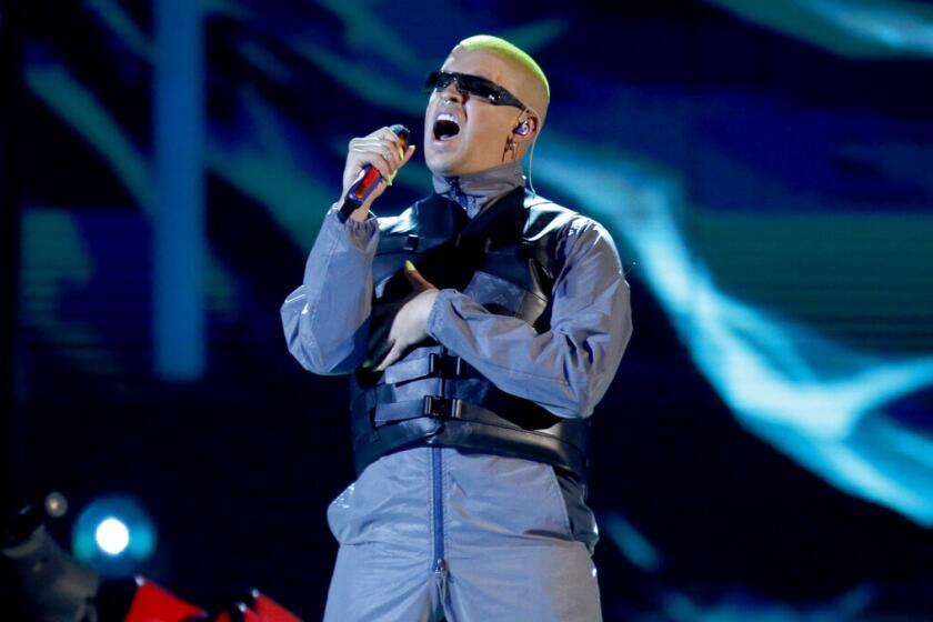 Bad Bunny durante la ceremonia de los Premios Billboard de la Música Latina que se realizó en 2019.