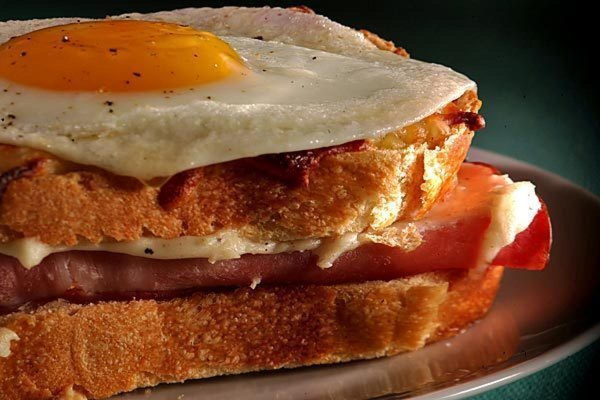 Croque-madame.