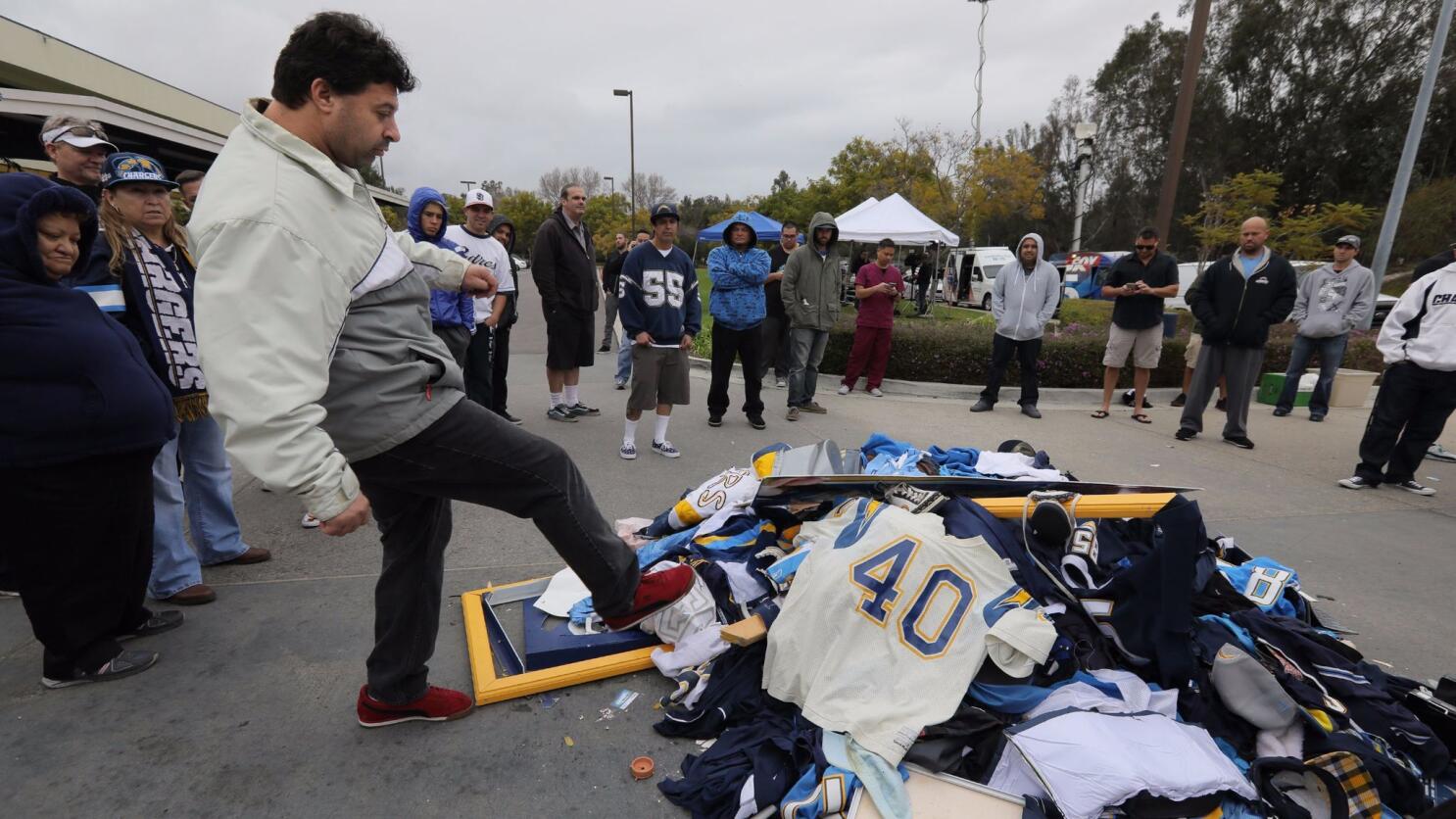 The San Diego Union-Tribune - The Padres' Manny Machado, left, Fernando  Tatis Jr., center, and Eric Hosmer, wear the Padres new brown uniforms  after they stood on stage to show fans during