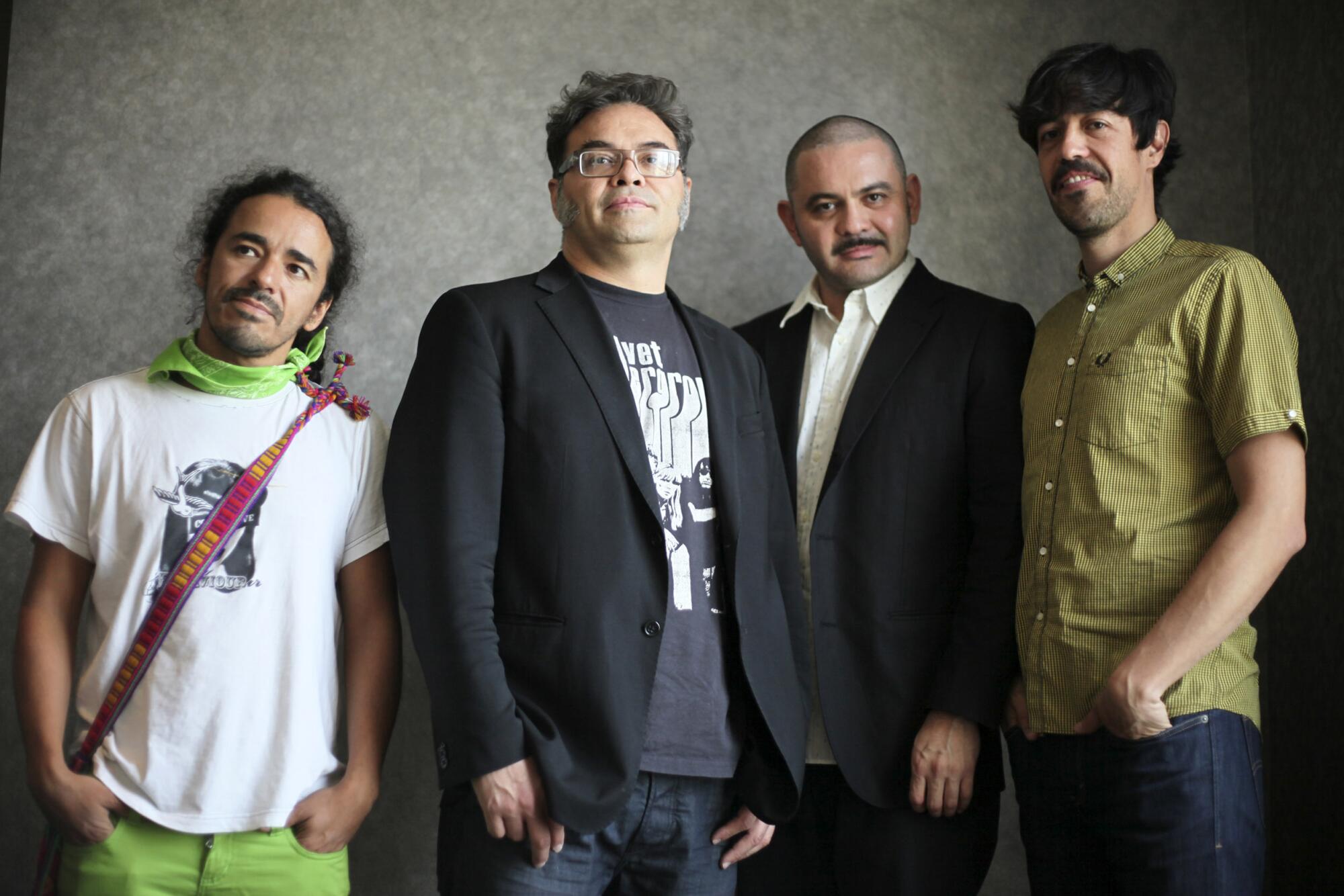 Cafe Tacvba llega al Hollywood Bowl para compartirlo con Gustavo Dudamel y la Filarmónica de Los Ángeles.