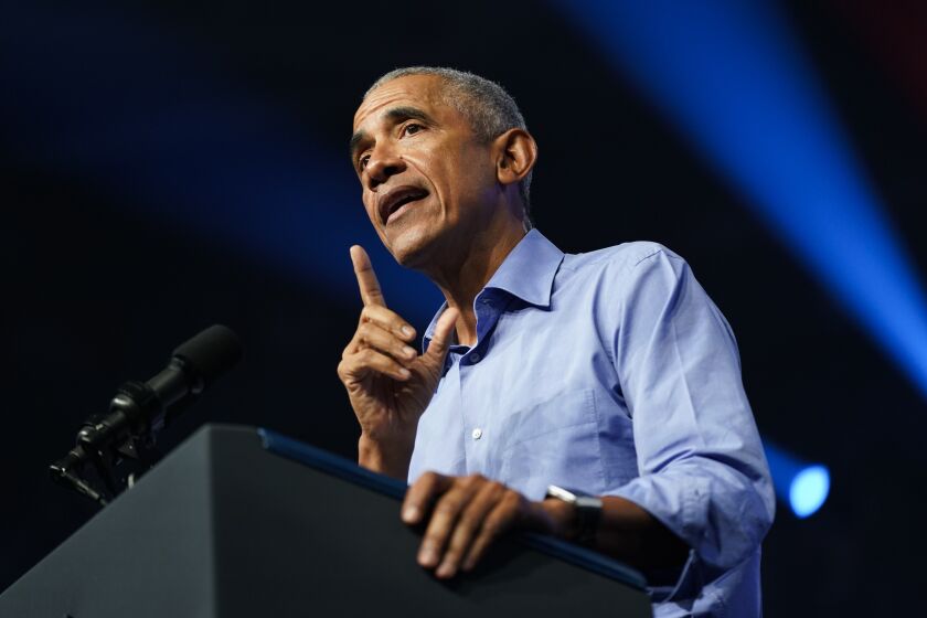 ARCHIVO - El expresidente Barack Obama habla en un acto de campaña en Filadelfia, 5 de noviembre de 2022. (AP Foto/Patrick Semansky)