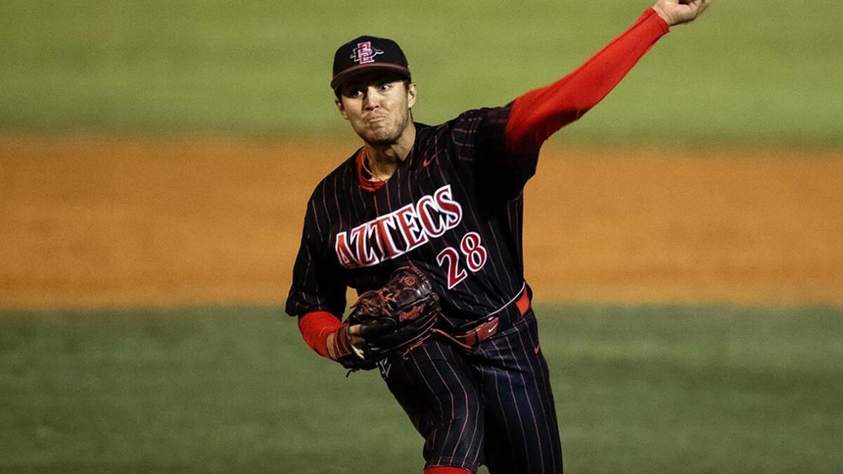 SDSU BASEBALL: AZTECS 8, FRESNO STATE 5 