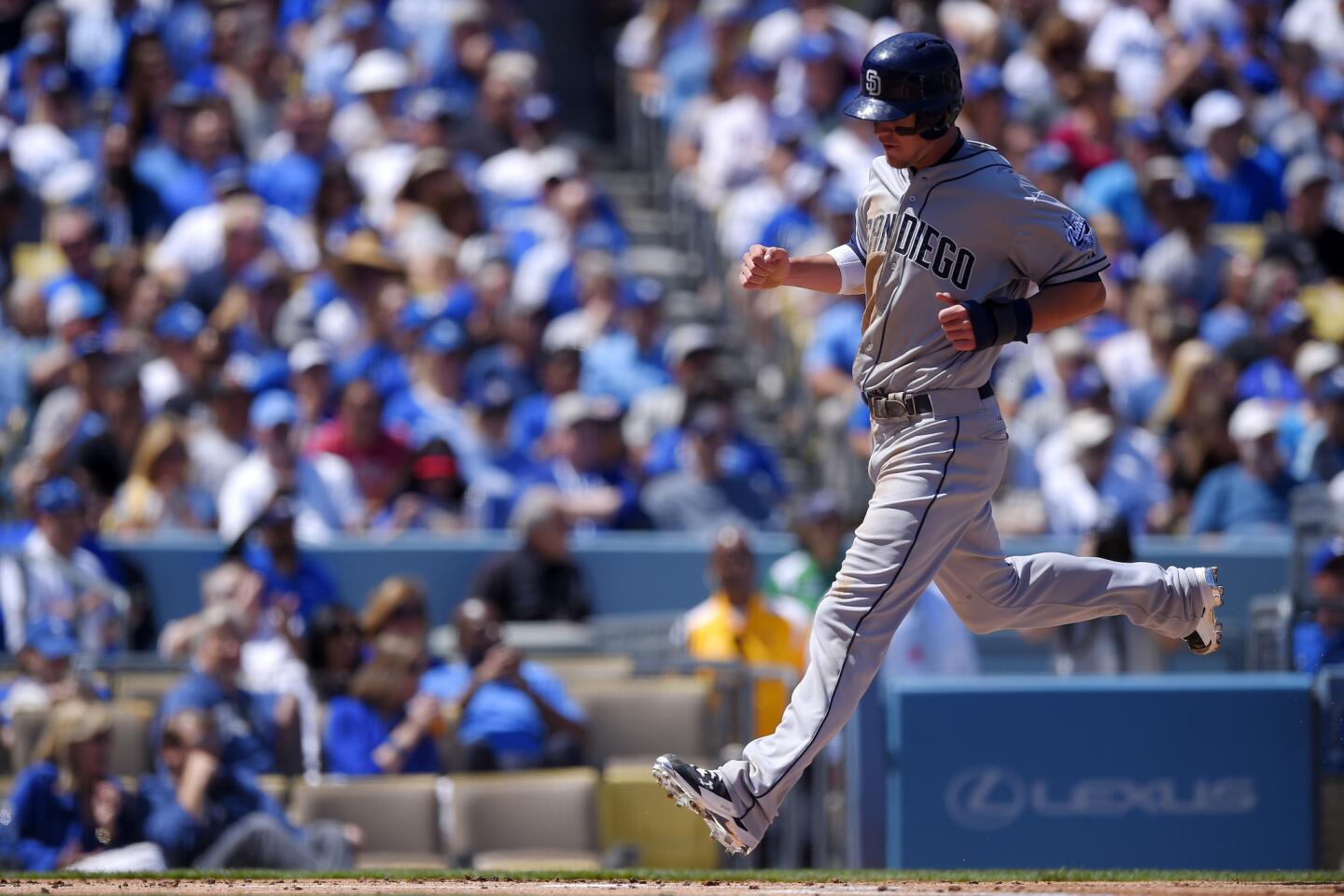 Jimmy Rollins' three-run homer in eighth lifts Dodgers over Padres