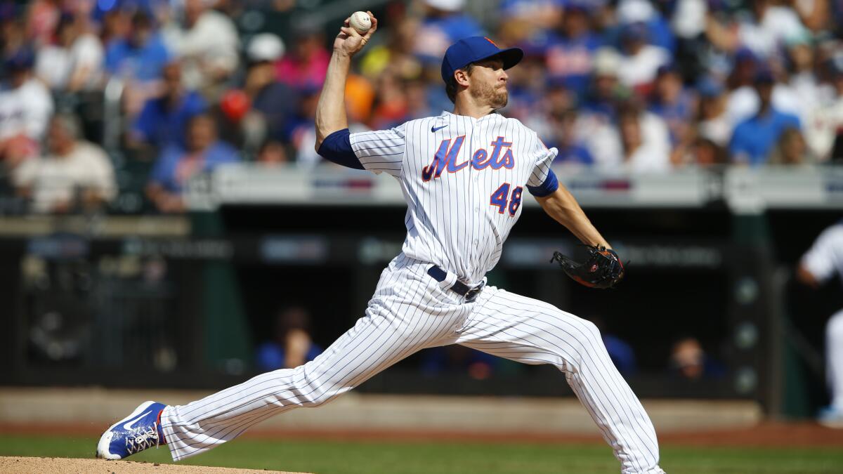 DeGrom's shutout streak ends at 31 innings, Mets top Phils