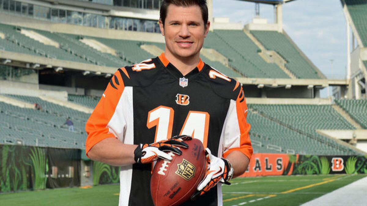 Nick Lachey kicked out of Chargers game, tweets his Bengals pride